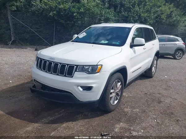 1C4RJFAG8HC771657 2017 JEEP GRAND CHEROKEE - Image 2