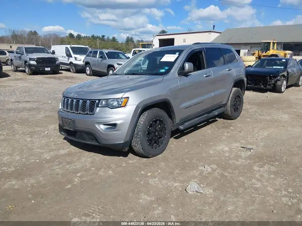1C4RJFAG8HC803586 2017 JEEP GRAND CHEROKEE - Image 2