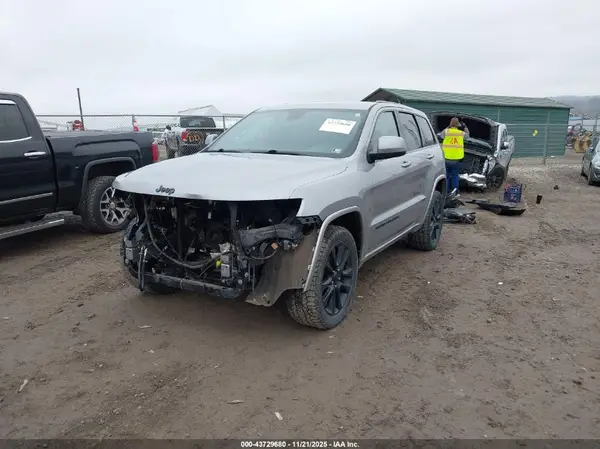 1C4RJFAG8HC851475 2017 JEEP GRAND CHEROKEE - Image 2