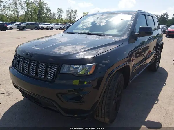 1C4RJFAG8HC861889 2017 JEEP GRAND CHEROKEE - Image 2