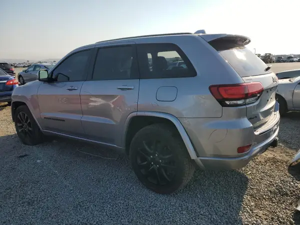 1C4RJFAG8HC862038 2017 JEEP GRAND CHEROKEE - Image 2
