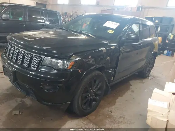 1C4RJFAG8HC867336 2017 JEEP GRAND CHEROKEE - Image 2