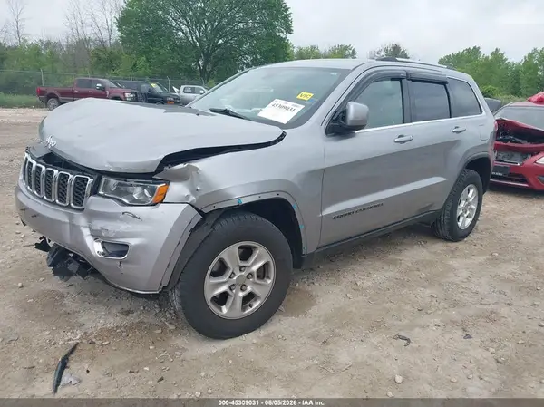 1C4RJFAG8HC884637 2017 JEEP GRAND CHEROKEE - Image 2
