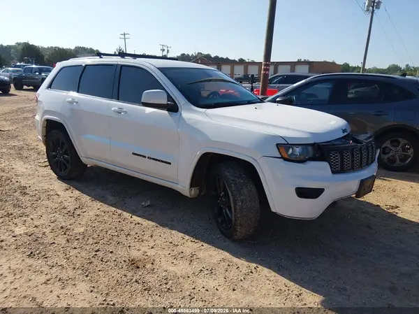 1C4RJFAG8HC897646 2017 JEEP GRAND CHEROKEE - Image 1