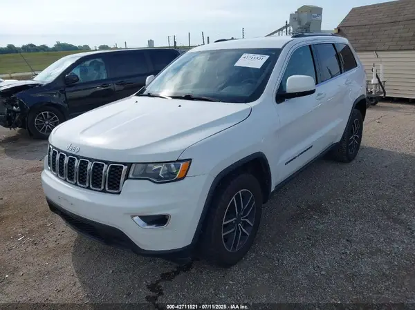 1C4RJFAG8HC938776 2017 JEEP GRAND CHEROKEE - Image 2