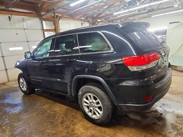 1C4RJFAG8JC199513 2018 JEEP GRAND CHEROKEE - Image 2