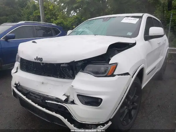 1C4RJFAG8JC203592 2018 JEEP GRAND CHEROKEE - Image 2