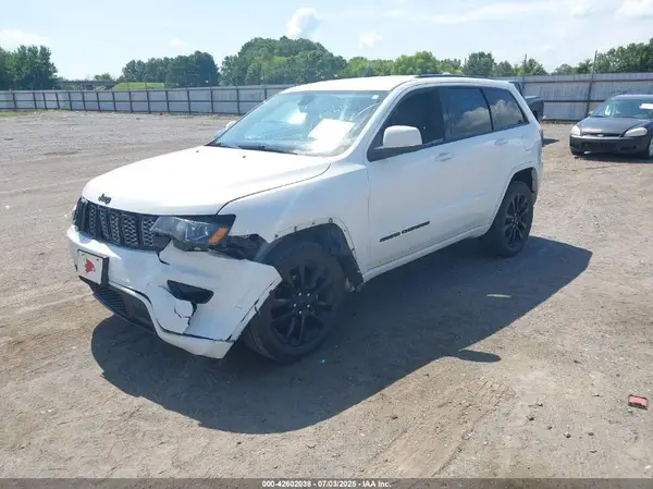 1C4RJFAG8JC220988 2018 JEEP GRAND CHEROKEE - Image 2