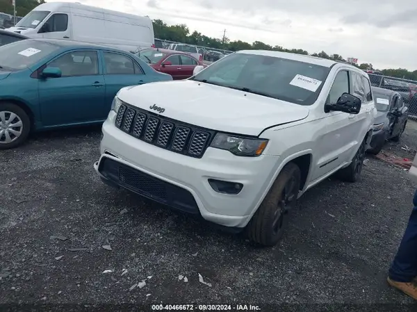 1C4RJFAG8JC357140 2018 JEEP GRAND CHEROKEE - Image 2