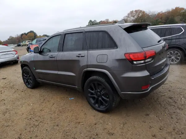 1C4RJFAG8JC369580 2018 JEEP GRAND CHEROKEE - Image 2
