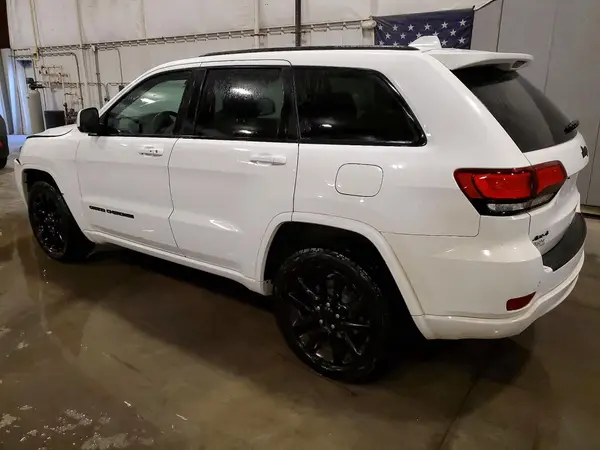 1C4RJFAG8JC390722 2018 JEEP GRAND CHEROKEE - Image 2