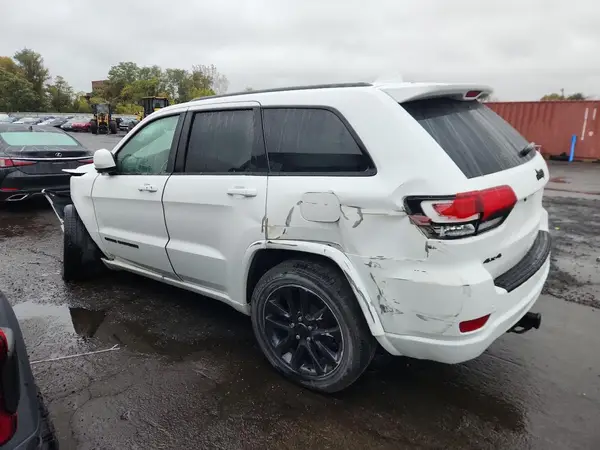 1C4RJFAG8JC407695 2018 JEEP GRAND CHEROKEE - Image 2