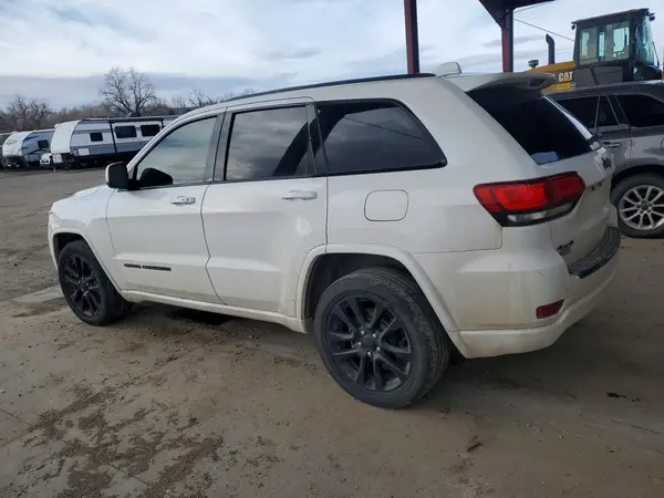 1C4RJFAG8JC420351 2018 JEEP GRAND CHEROKEE - Image 2