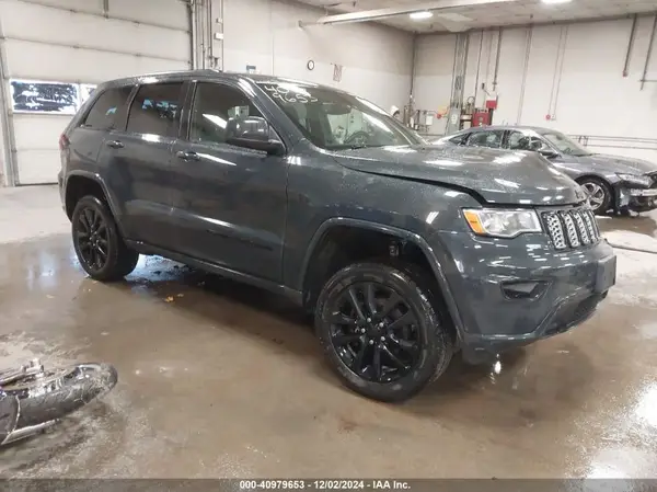1C4RJFAG8JC420981 2018 JEEP GRAND CHEROKEE - Image 1