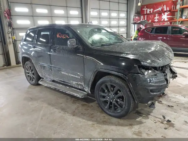 1C4RJFAG8JC475429 2018 JEEP GRAND CHEROKEE - Image 1