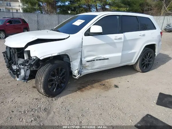 1C4RJFAG8JC500877 2018 JEEP GRAND CHEROKEE - Image 2