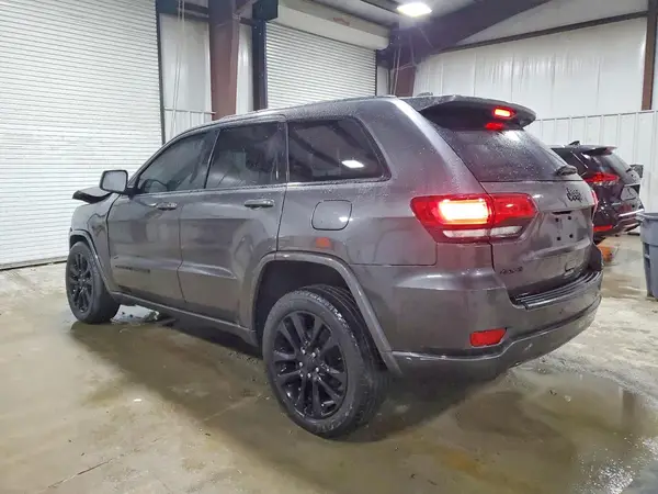 1C4RJFAG8KC573863 2019 JEEP GRAND CHEROKEE - Image 2