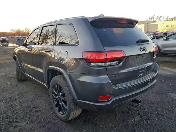 1C4RJFAG8KC695011 2019 JEEP GRAND CHEROKEE - Image 2