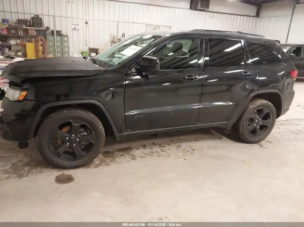 1C4RJFAG8LC149584 2020 JEEP GRAND CHEROKEE - Image 2