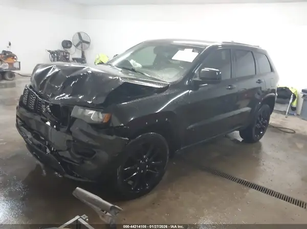 1C4RJFAG8LC267652 2020 JEEP GRAND CHEROKEE - Image 2