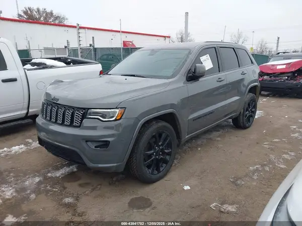1C4RJFAG8MC769658 2021 JEEP GRAND CHEROKEE - Image 2