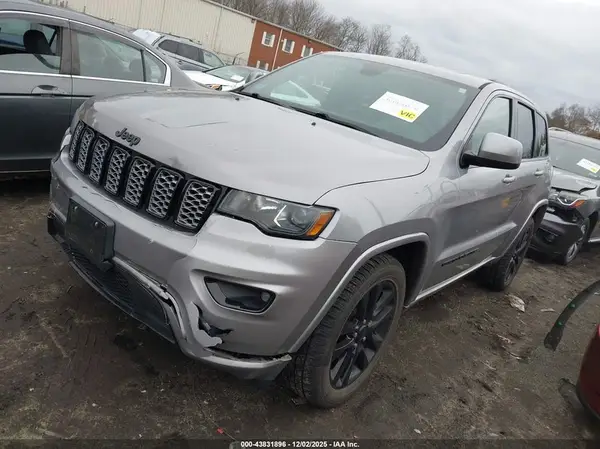 1C4RJFAG9HC714643 2017 JEEP GRAND CHEROKEE - Image 2
