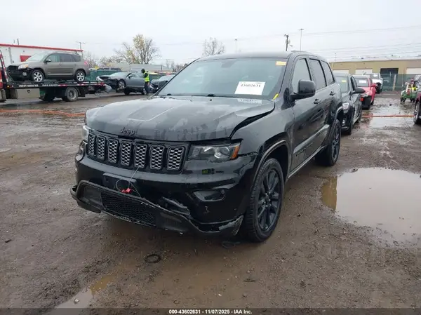 1C4RJFAG9HC714674 2017 JEEP GRAND CHEROKEE - Image 2