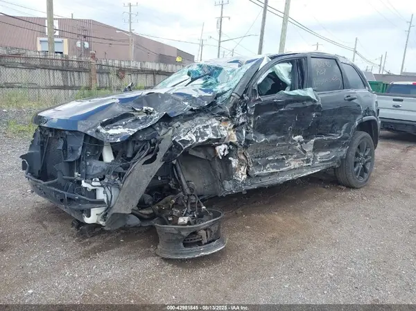 1C4RJFAG9HC739509 2017 JEEP GRAND CHEROKEE - Image 2