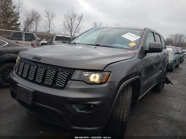 1C4RJFAG9HC768475 2017 JEEP GRAND CHEROKEE - Image 2