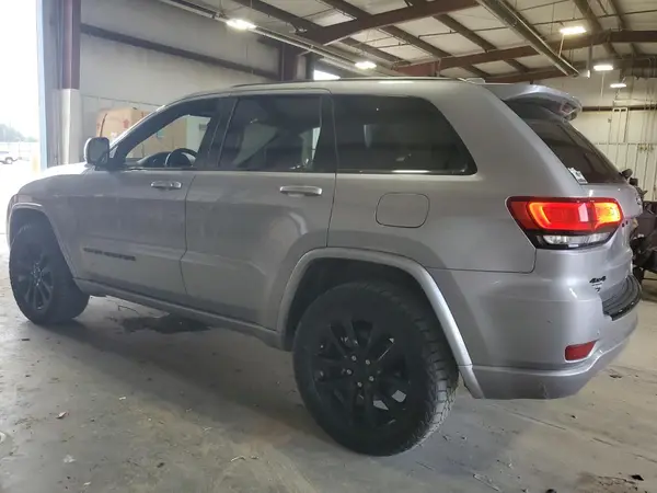 1C4RJFAG9HC772705 2017 JEEP GRAND CHEROKEE - Image 2