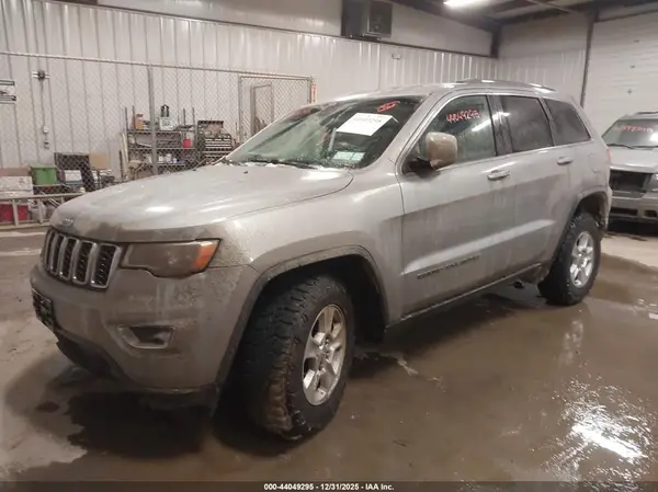 1C4RJFAG9HC777371 2017 JEEP GRAND CHEROKEE - Image 2