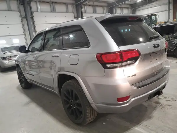 1C4RJFAG9HC786099 2017 JEEP GRAND CHEROKEE - Image 2