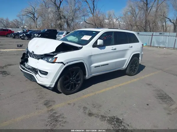 1C4RJFAG9HC807324 2017 JEEP GRAND CHEROKEE - Image 2