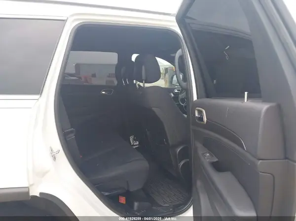 1C4RJFAG9HC864607 2017 JEEP GRAND CHEROKEE - Image 8