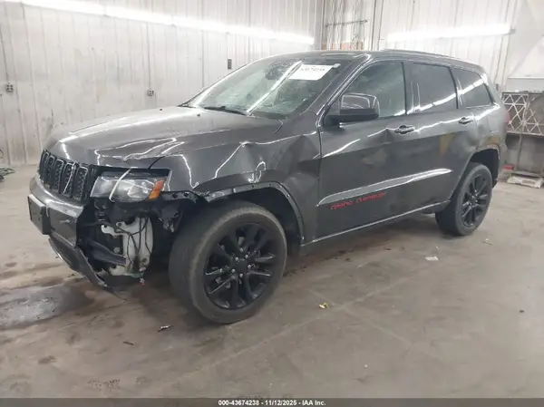 1C4RJFAG9HC875526 2017 JEEP GRAND CHEROKEE - Image 2