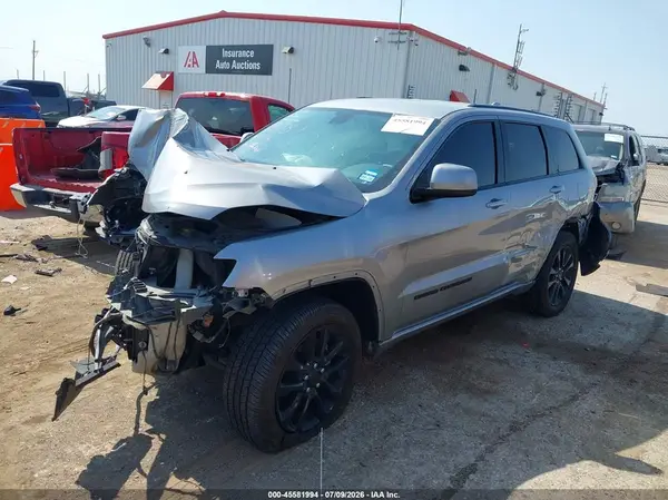 1C4RJFAG9HC881973 2017 JEEP GRAND CHEROKEE - Image 2