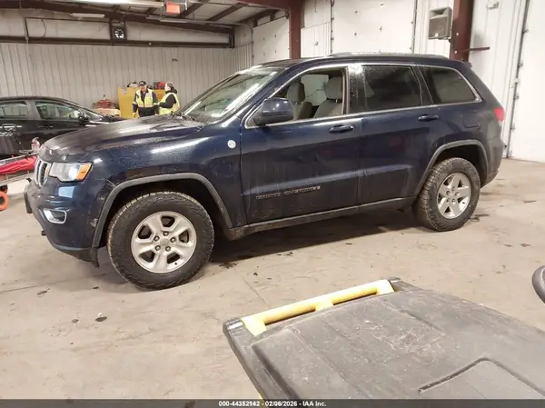 1C4RJFAG9HC889202 2017 JEEP GRAND CHEROKEE - Image 2