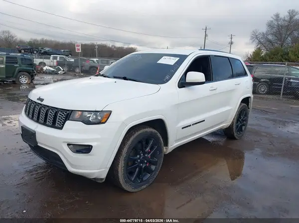 1C4RJFAG9HC905768 2017 JEEP GRAND CHEROKEE - Image 2