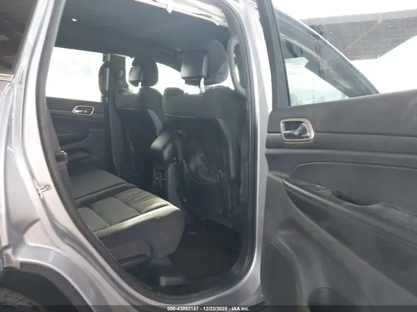 1C4RJFAG9HC913823 2017 JEEP GRAND CHEROKEE - Image 8