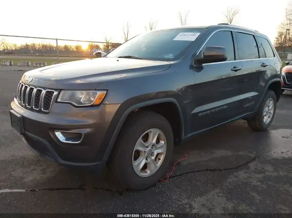 1C4RJFAG9HC962245 2017 JEEP GRAND CHEROKEE - Image 2
