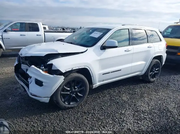 1C4RJFAG9JC106126 2018 JEEP GRAND CHEROKEE - Image 2