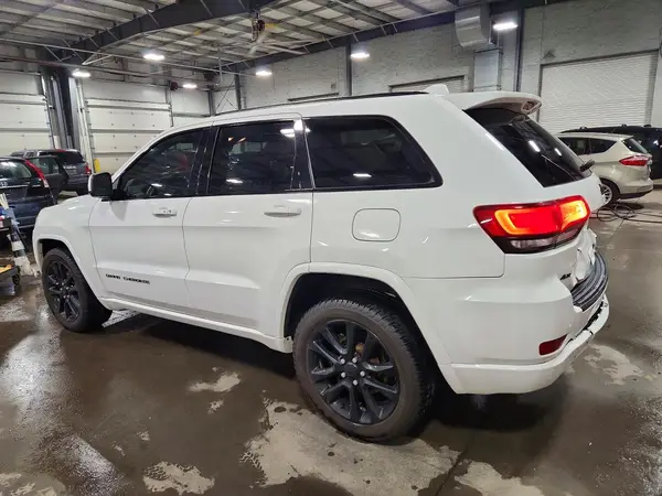 1C4RJFAG9JC123220 2018 JEEP GRAND CHEROKEE - Image 2