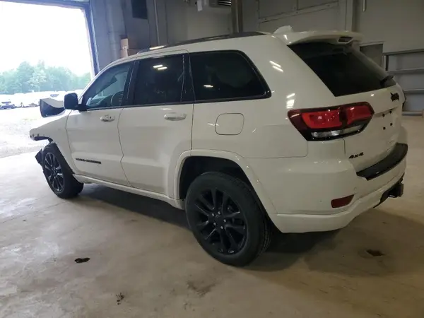 1C4RJFAG9JC330948 2018 JEEP GRAND CHEROKEE - Image 2
