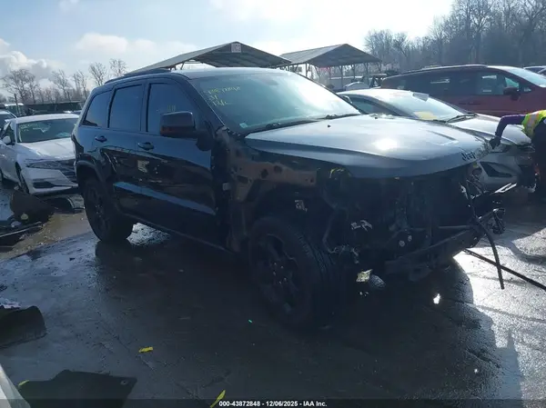 1C4RJFAG9JC352996 2018 JEEP GRAND CHEROKEE - Image 1