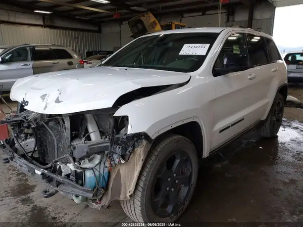 1C4RJFAG9JC370379 2018 JEEP GRAND CHEROKEE - Image 2