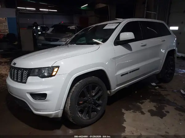 1C4RJFAG9JC466559 2018 JEEP GRAND CHEROKEE - Image 2