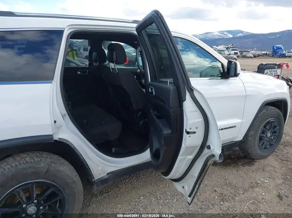 1C4RJFAG9JC470174 2018 JEEP GRAND CHEROKEE - Image 8