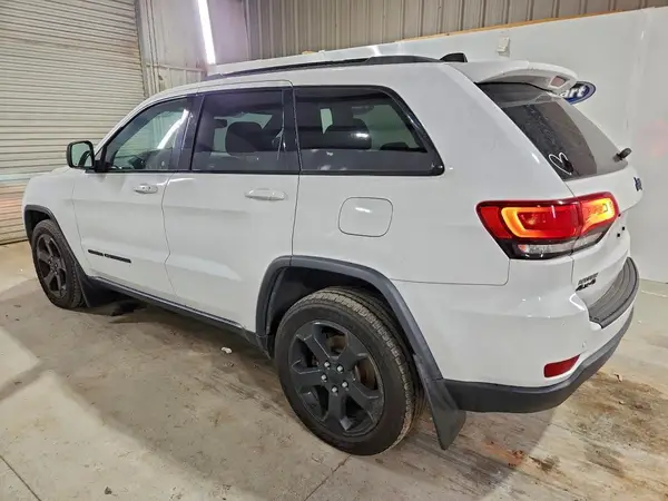 1C4RJFAG9JC479439 2018 JEEP GRAND CHEROKEE - Image 2