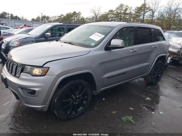 1C4RJFAG9KC563116 2019 JEEP GRAND CHEROKEE - Image 2