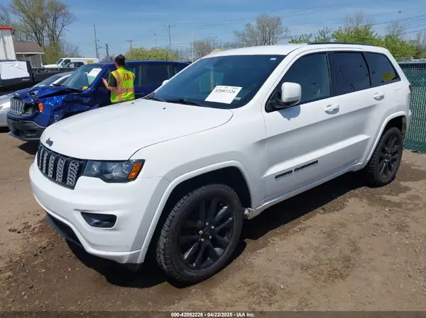 1C4RJFAG9KC590235 2019 JEEP GRAND CHEROKEE - Image 2